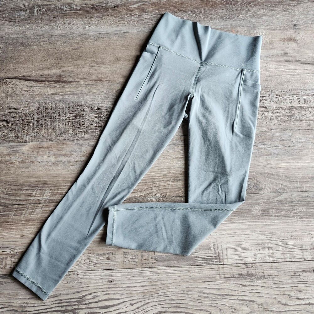 (XS) Athleta Salutation Stash 7/8 Tight